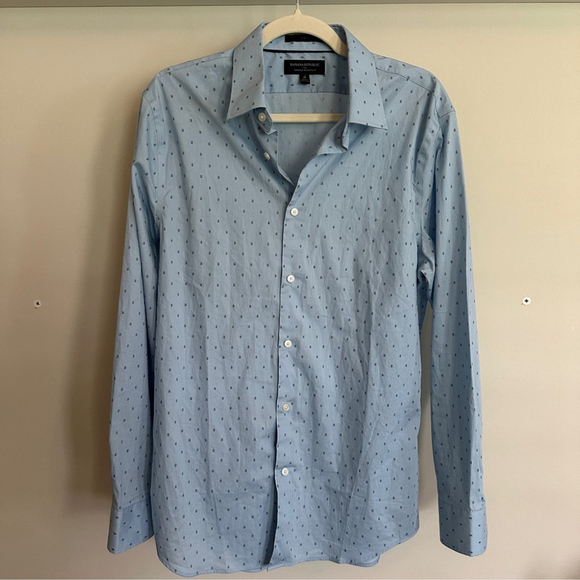 Banana Republic Other - Banana Republic Blue Casual Button Down Winkle Resistant Slim Fit Shirt - M
